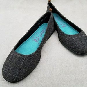 Never Worn Grey Oxford Tweed Blowfish Flats